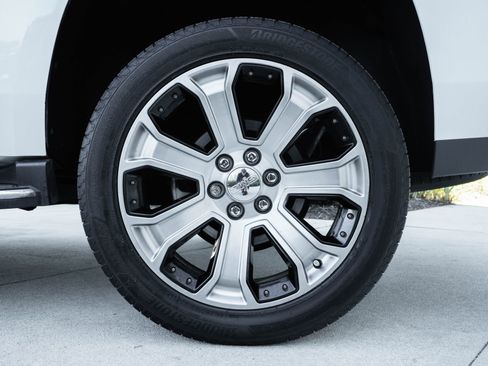 Used 2019 GMC Yukon SLE w/ Convenience Package image 28