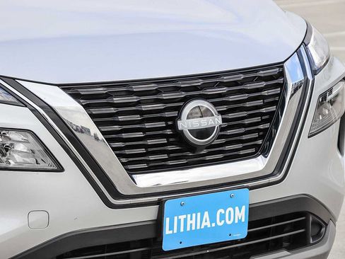 Used 2023 Nissan Rogue SV AWD/4WD image 5