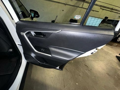 Used 2020 Toyota RAV4 LE w/ All Weather Liner Package AWD/4WD image 30