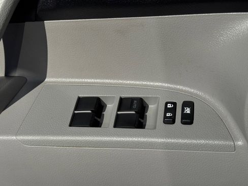 Used 2013 Toyota Highlander Limited image 20