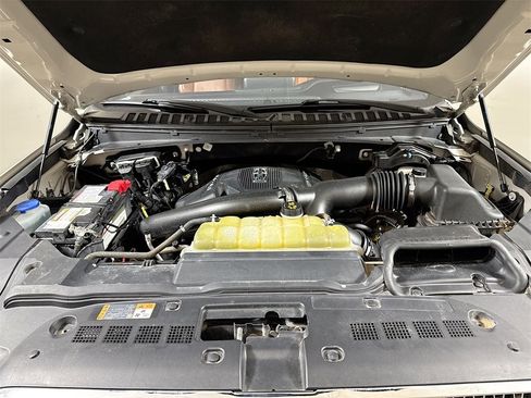 Used 2019 Lincoln Navigator L Reserve image 32