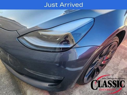 Used 2022 Tesla Model 3 Performance image 12