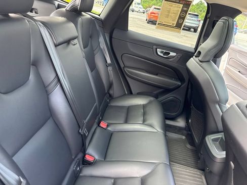 Certified 2023 Volvo XC60 B5 Core w/ Climate Package AWD/4WD image 39