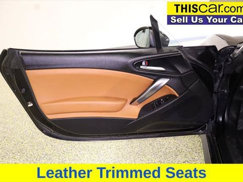 Used 2017 FIAT 124 Spider Lusso RWD image 31