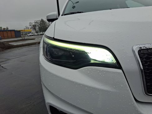 Used 2021 Jeep Cherokee Latitude Lux w/ Comfort/Convenience Group image 9