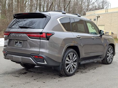 New 2026 Lexus LX 600 4WD w/ Luxury Package image 4