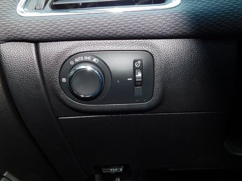 Used 2017 Chevrolet Cruze LT w/ Convenience Package image 23