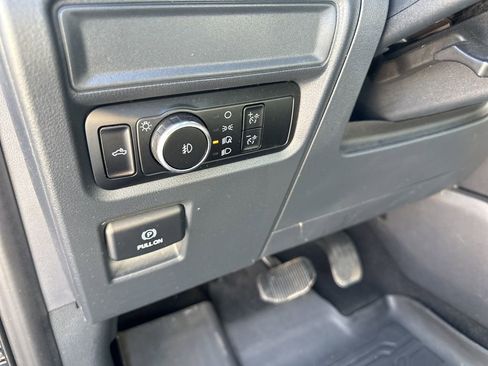 Used 2024 Ford F150 STX AWD/4WD image 16