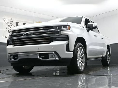 Used 2021 Chevrolet Silverado 1500 High Country w/ Technology Package AWD/4WD image 4