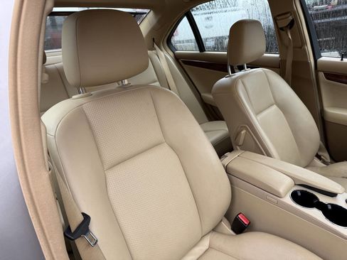Used 2008 Mercedes-Benz C 300 Sedan image 16