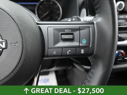 Used 2024 Nissan Pathfinder SV AWD/4WD image 35