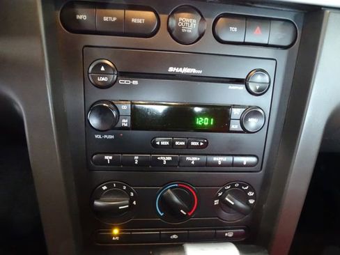 Used 2006 Ford Mustang GT Premium image 7