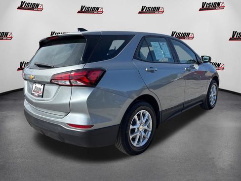 Used 2024 Chevrolet Equinox LS FWD image 23