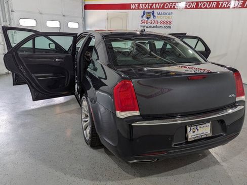Used 2017 Chrysler 300 C w/ Safetytec Plus Group image 13