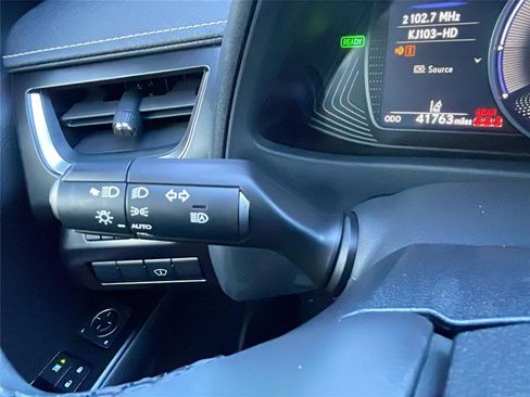 Used 2023 Lexus UX 250h UX 250h Premium image 23