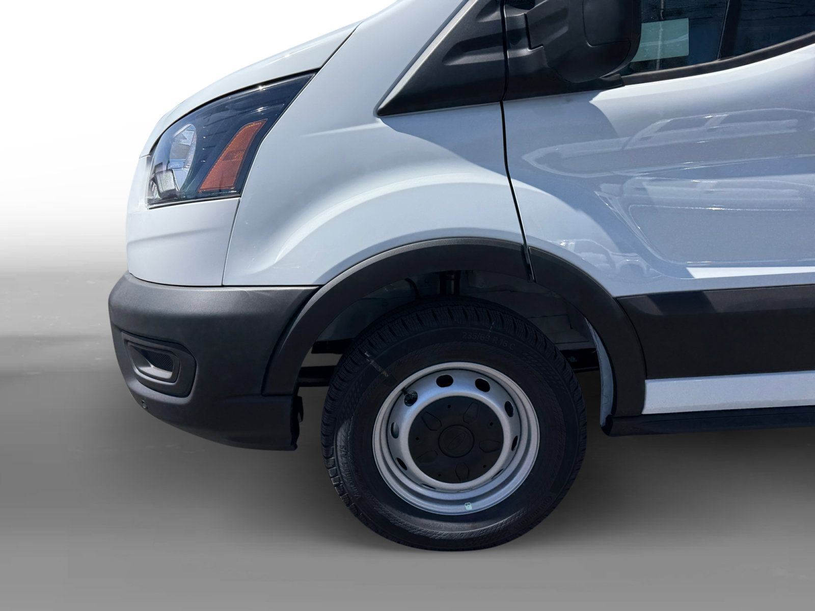 New 2026 Ford Transit 250 148 Medium Roof RWD image 9