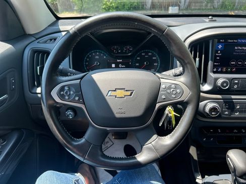 Used 2022 Chevrolet Colorado Z71 AWD/4WD image 27