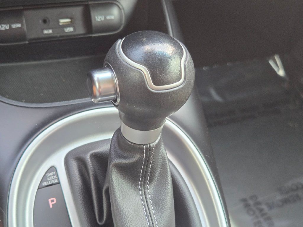 Used 2019 Kia Soul + FWD image 26