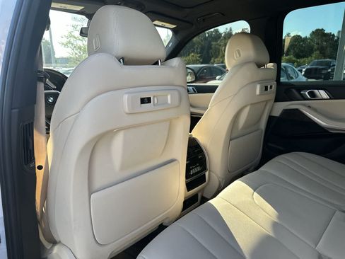Used 2019 BMW X5 xDrive40i w/ Convenience Package AWD/4WD image 17
