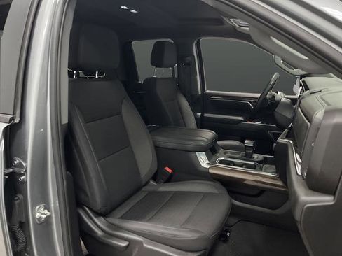 Used 2025 Chevrolet Silverado 1500 LT image 31