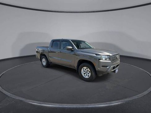 Used 2024 Nissan Frontier SV w/ Technology Package AWD/4WD image 2