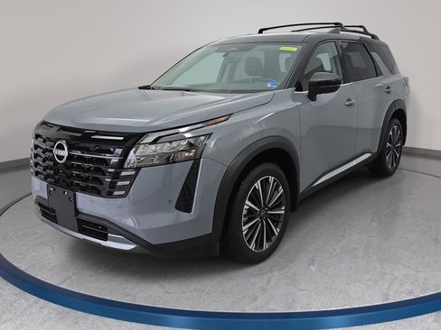 New 2026 Nissan Pathfinder Platinum image 1