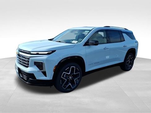 New 2026 Chevrolet Traverse High Country w/ LPO, Floor Liner Package AWD/4WD image 4