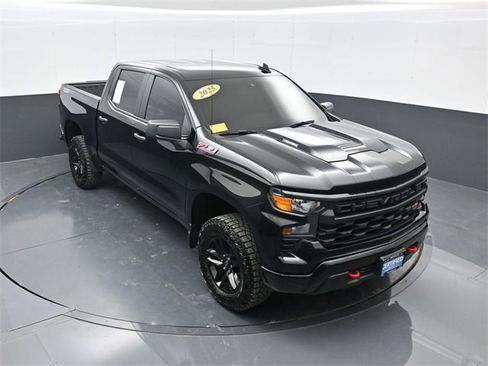Used 2025 Chevrolet Silverado 1500 Custom Trail Boss image 1