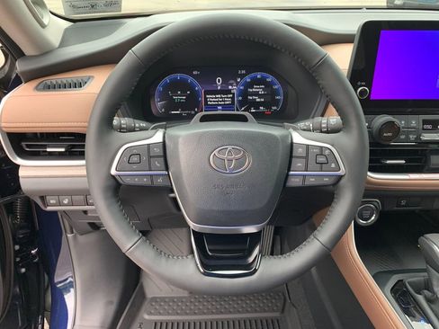New 2026 Toyota Grand Highlander AWD image 28