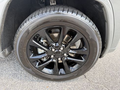 Used 2021 Jeep Grand Cherokee Laredo X RWD image 22