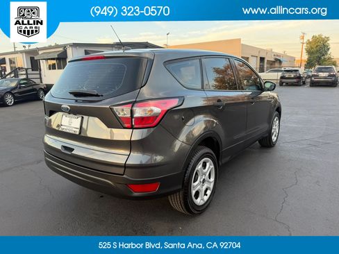 Used 2018 Ford Escape S FWD image 4