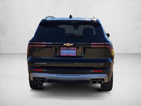 Used 2024 Chevrolet Traverse LT image 7