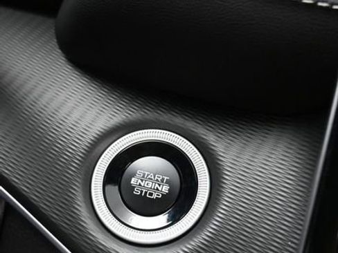 New 2025 Jeep Grand Cherokee Altitude image 26