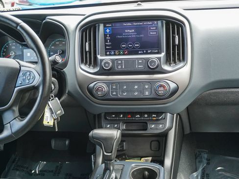 Used 2020 Chevrolet Colorado Z71 AWD/4WD image 15