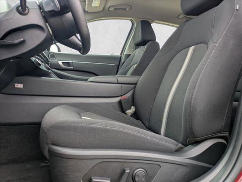 Used 2025 Hyundai Sonata SEL image 14