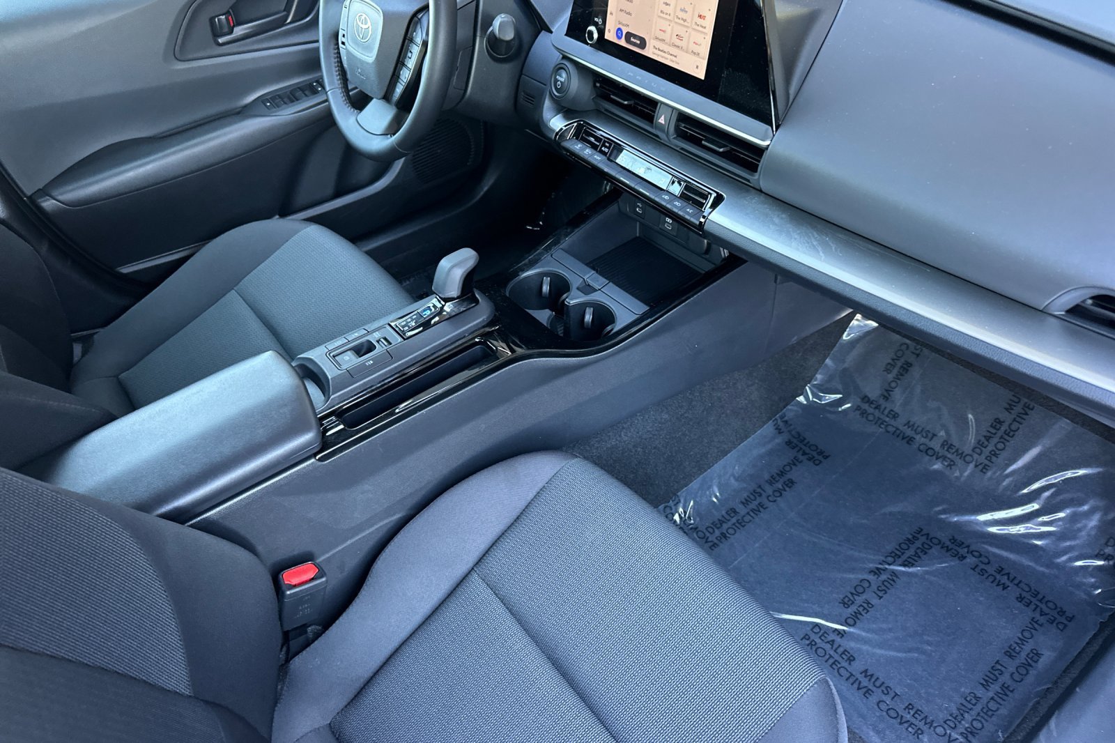 Certified 2025 Toyota Prius LE AWD/4WD image 19