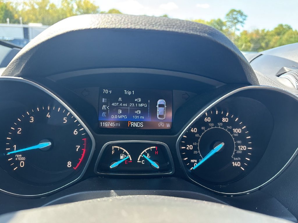 Used 2017 Ford Escape Titanium FWD image 9