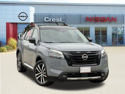 Certified 2023 Nissan Pathfinder Platinum w/ Black Appearance Package