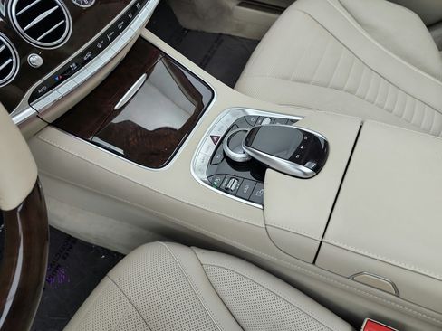 Used 2019 Mercedes-Benz S 560 Sedan image 11