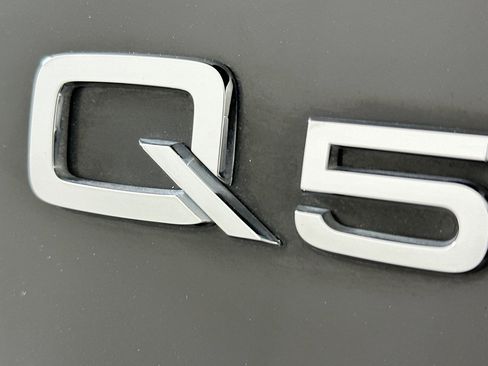 Used 2023 Audi Q5 Premium Plus w/ Premium Plus Package image 10
