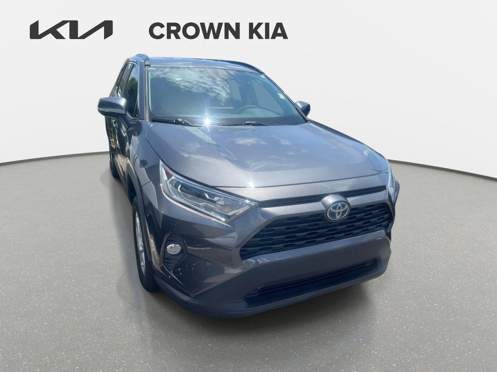 Used 2021 Toyota RAV4 XLE AWD/4WD image 4