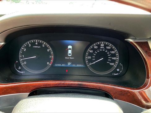 Used 2016 Hyundai Equus Signature RWD image 13