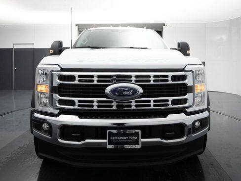 New 2026 Ford F450 XL w/ XL Chrome Package image 9