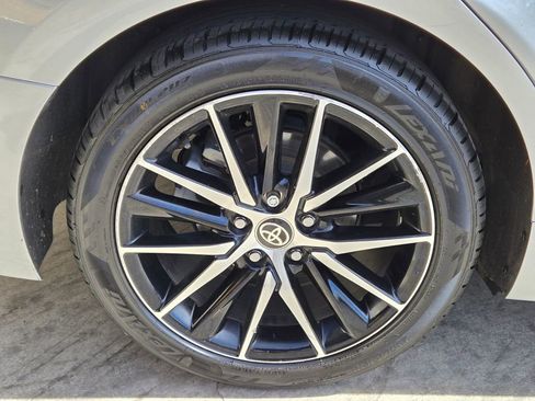 Used 2024 Toyota Camry SE FWD image 9