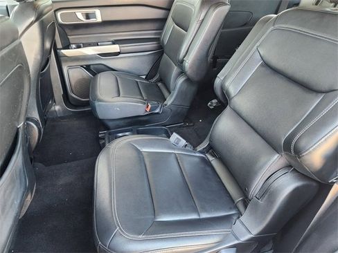 Used 2020 Ford Explorer XLT w/ Equipment Group 202A image 13