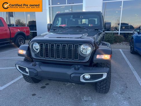 Used 2025 Jeep Gladiator High Tide image 1