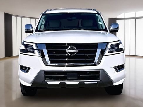 Used 2021 Nissan Armada Platinum w/ Captain's Chairs Package AWD/4WD image 3