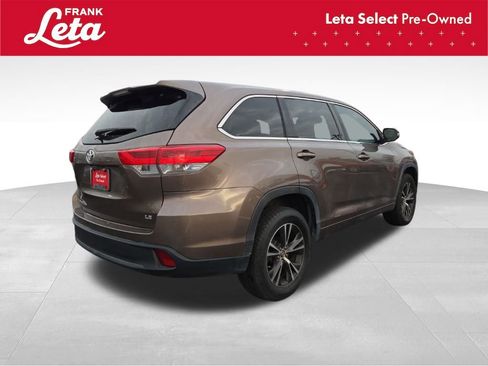 Used 2018 Toyota Highlander Plus image 10