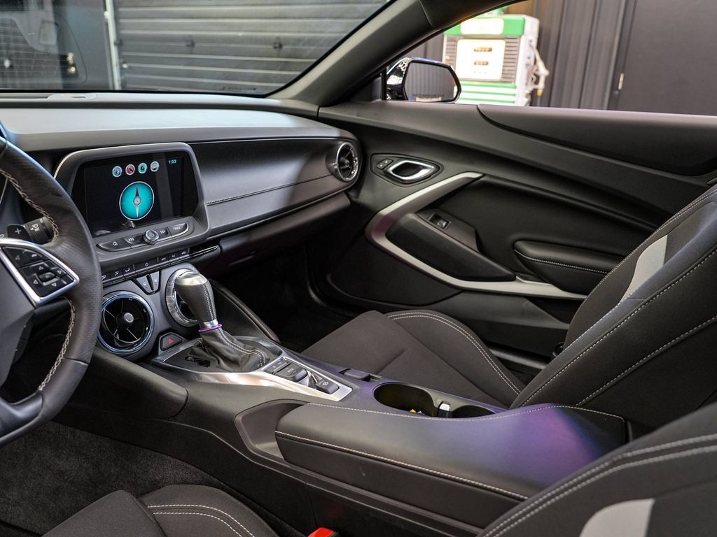 Used 2017 Chevrolet Camaro SS RWD image 15