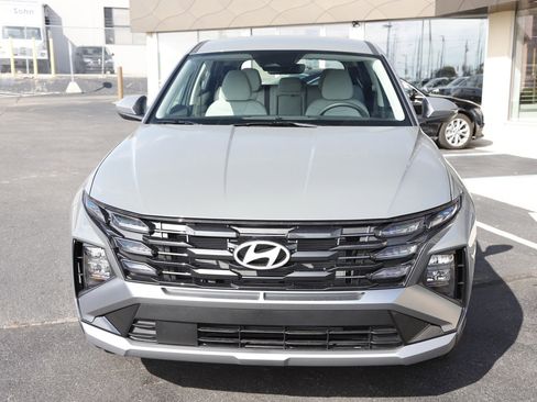 New 2026 Hyundai Tucson SE image 11